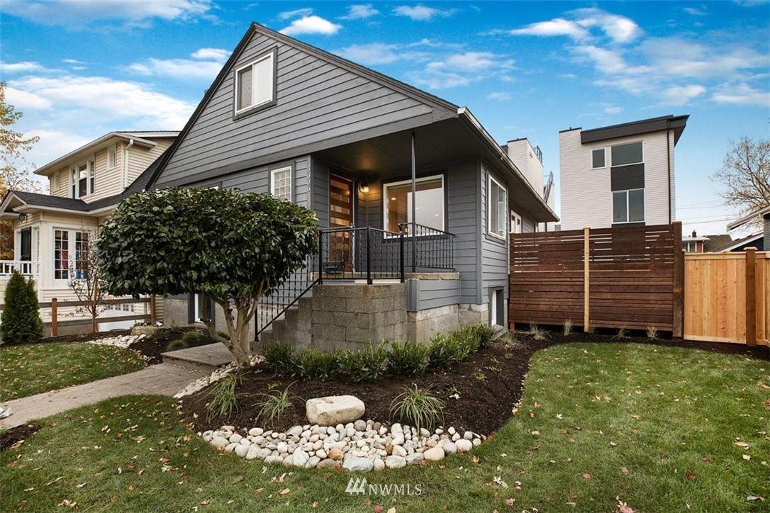5006 42nd Avenue - Photo 1