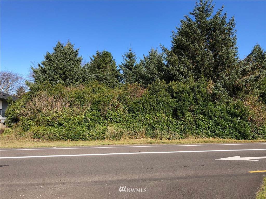 178 Pacific Boulevard - Photo 1