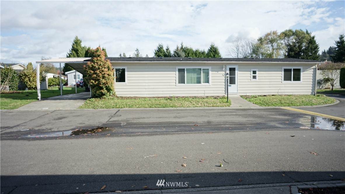 707 37TH Street - Photo 1