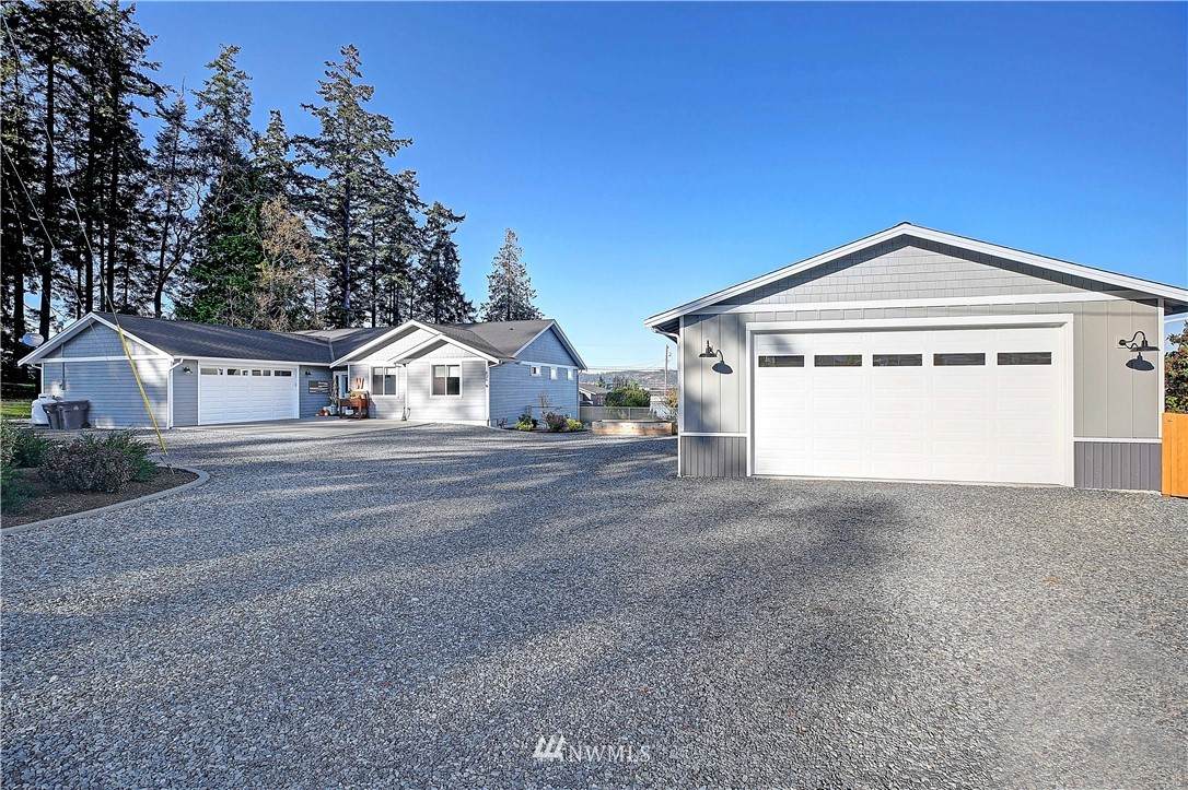 836 Granite Lane - Photo 1