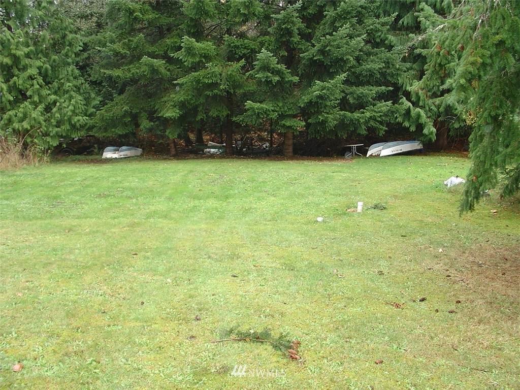 1600000 Poplar Lane - Photo 1
