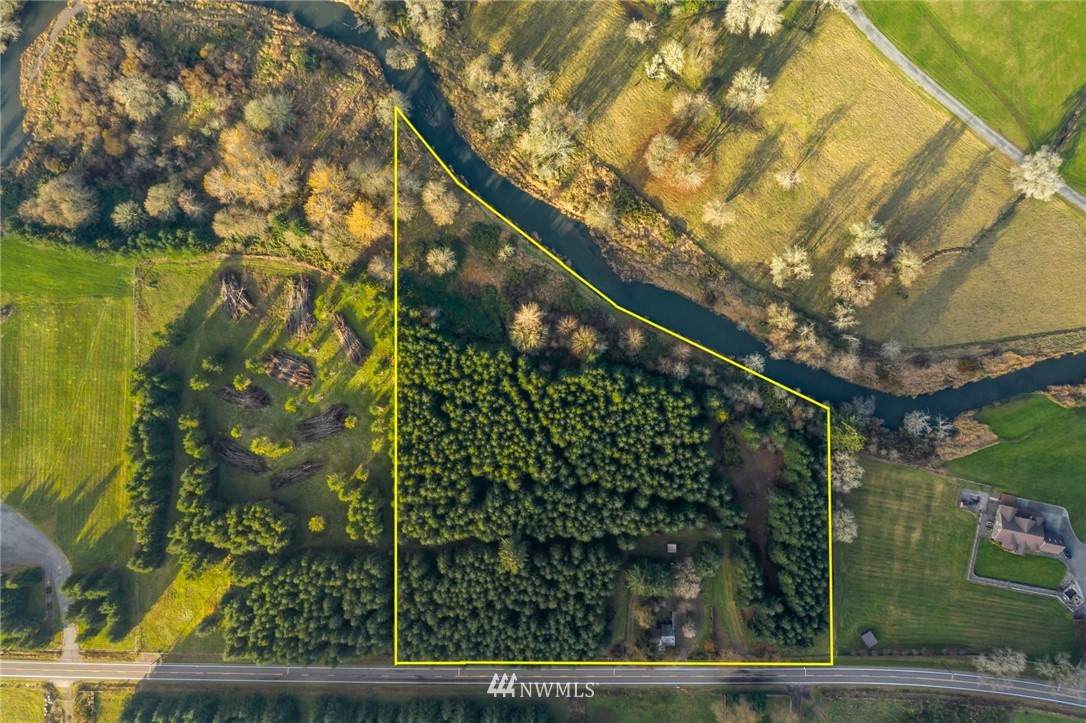 6024 Skookumchuck Road - Photo 1