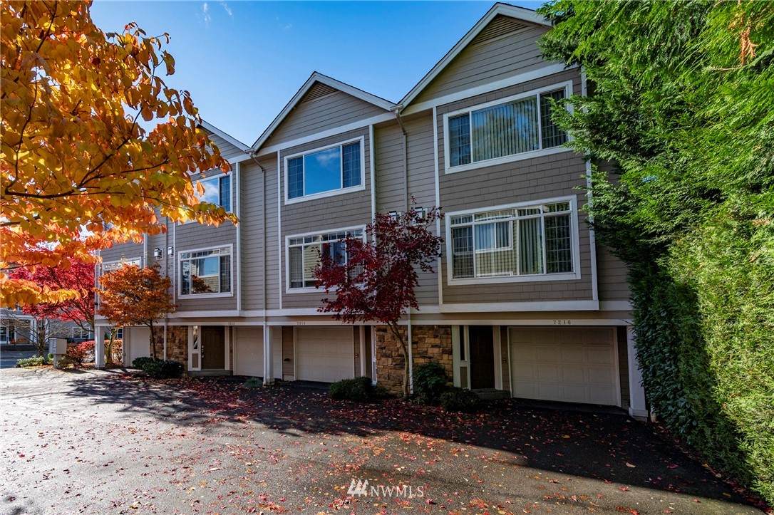 7212 182nd Street - Photo 1