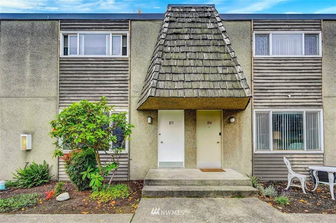 240 152nd Street - Photo 1