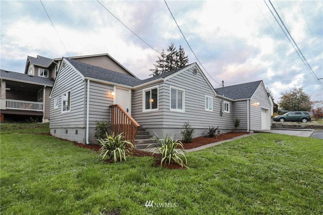 800 18th Avenue - Photo 1