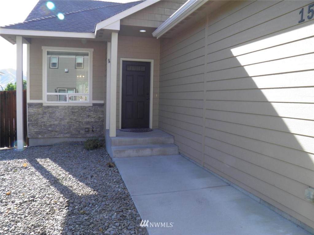 1539 Anne Avenue - Photo 1