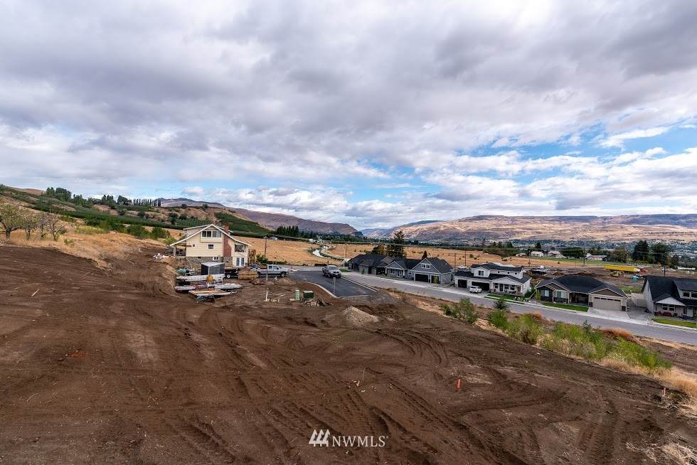 1018 Joni Lane - Photo 1