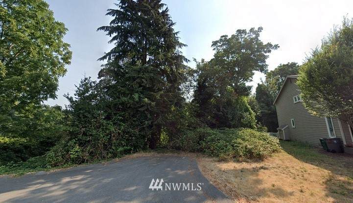 672 Lind Avenue - Photo 1
