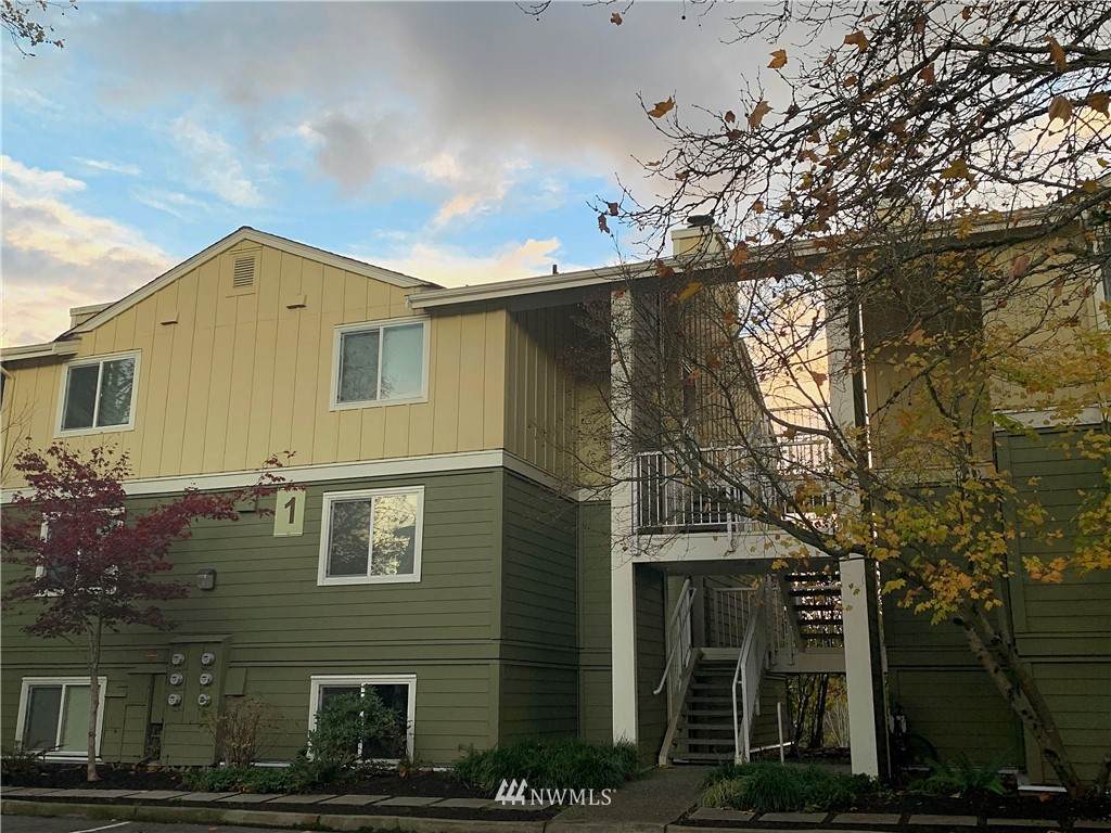 300 130th St - Photo 1