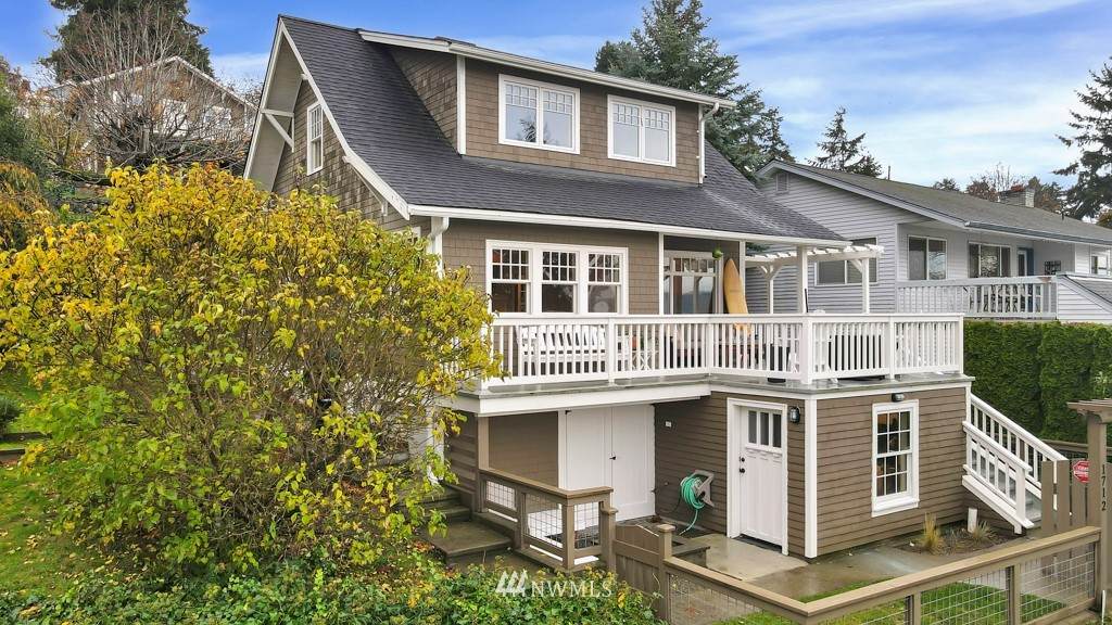 1712 Markham Avenue - Photo 1