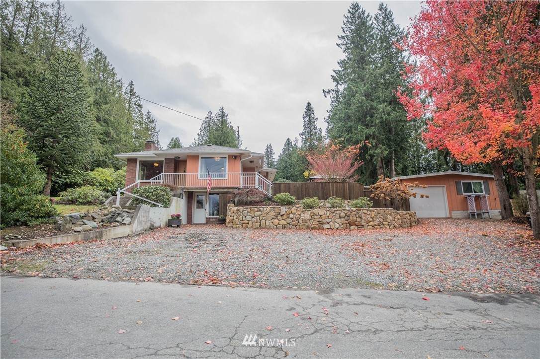 1025 15th Street - Photo 1