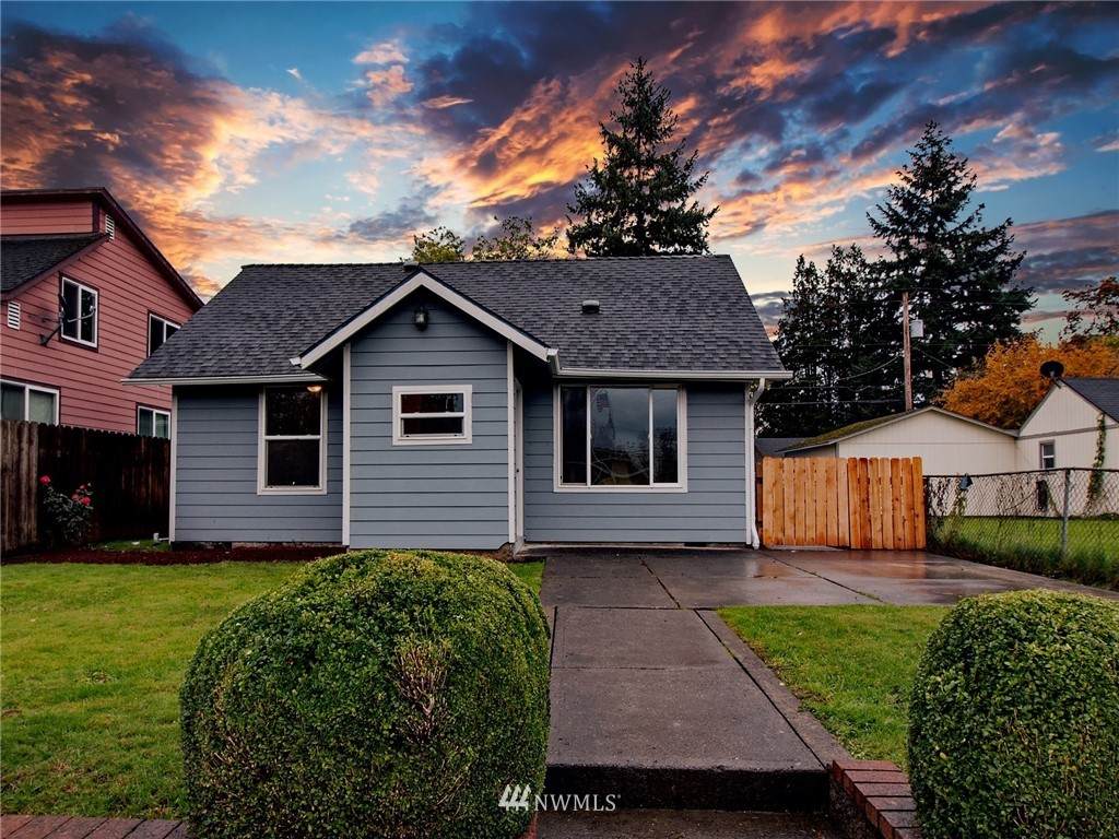 316 15th Avenue - Photo 1