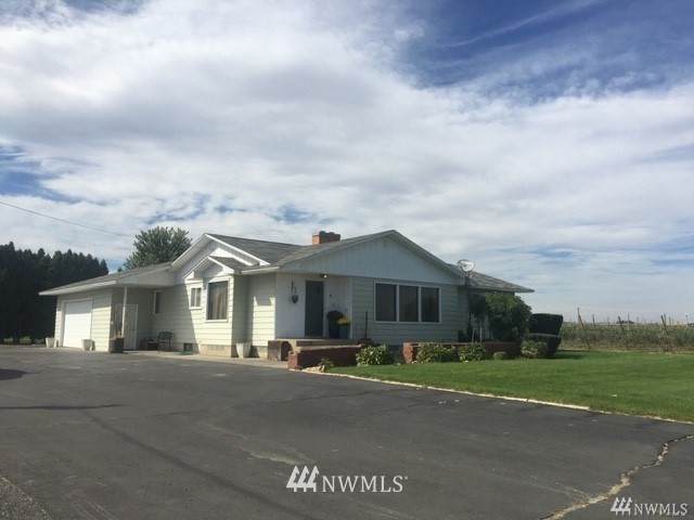 8858 Road U - Photo 1