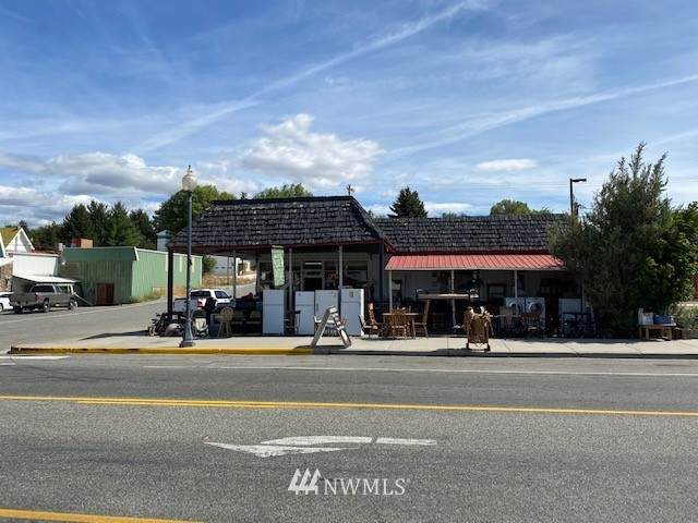 501 Whitcomb Ave S - Photo 1