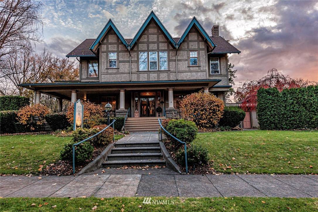 922 Bonsella Street - Photo 1