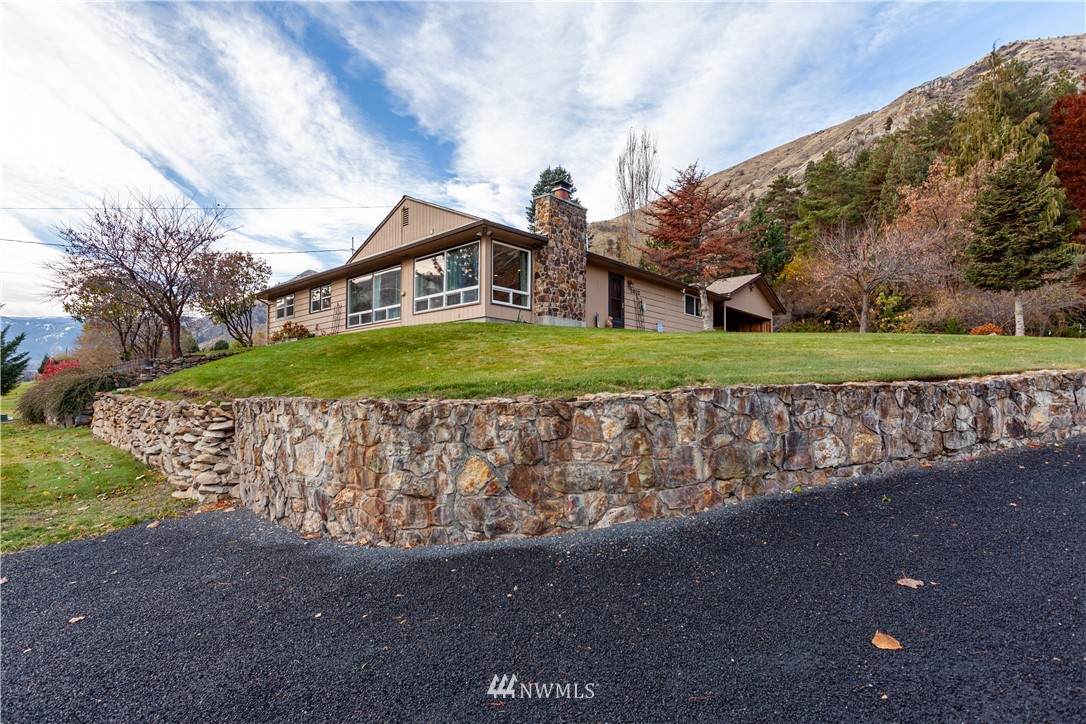 2622 Methow Street - Photo 1