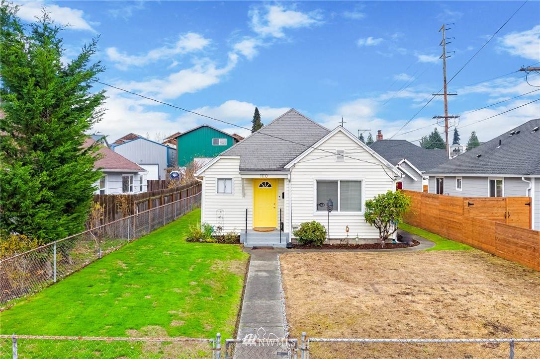1110 Elizabeth Avenue - Photo 1