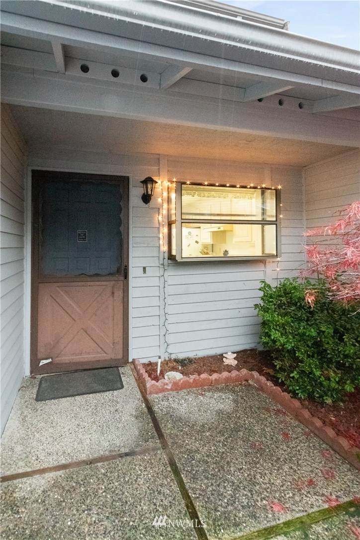 5519 Bridgeport Way - Photo 1