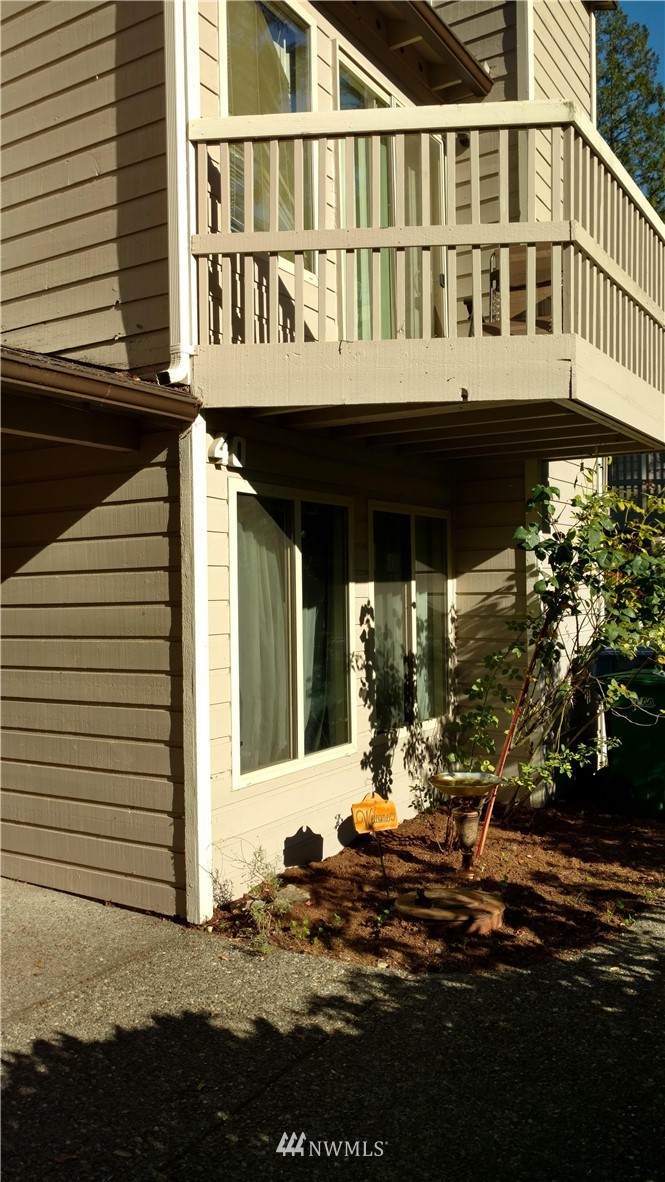1555 Union Avenue - Photo 1