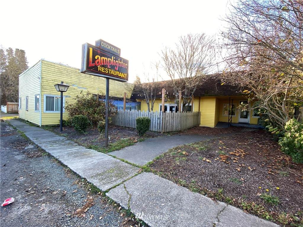 3815 L Place - Photo 1