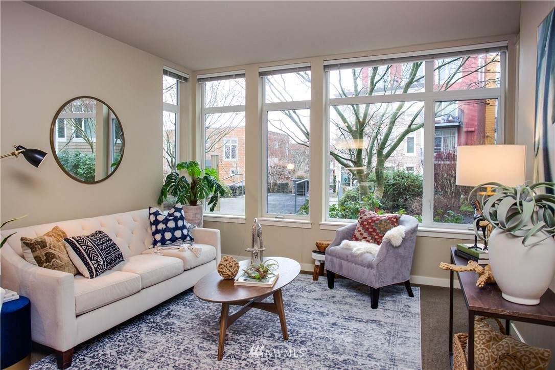 190 Harbor Square Loop - Photo 1
