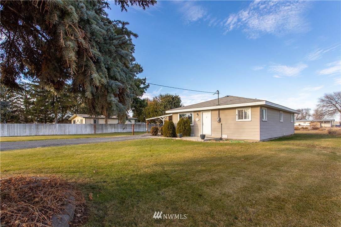 8724 Hillcrest Drive - Photo 1