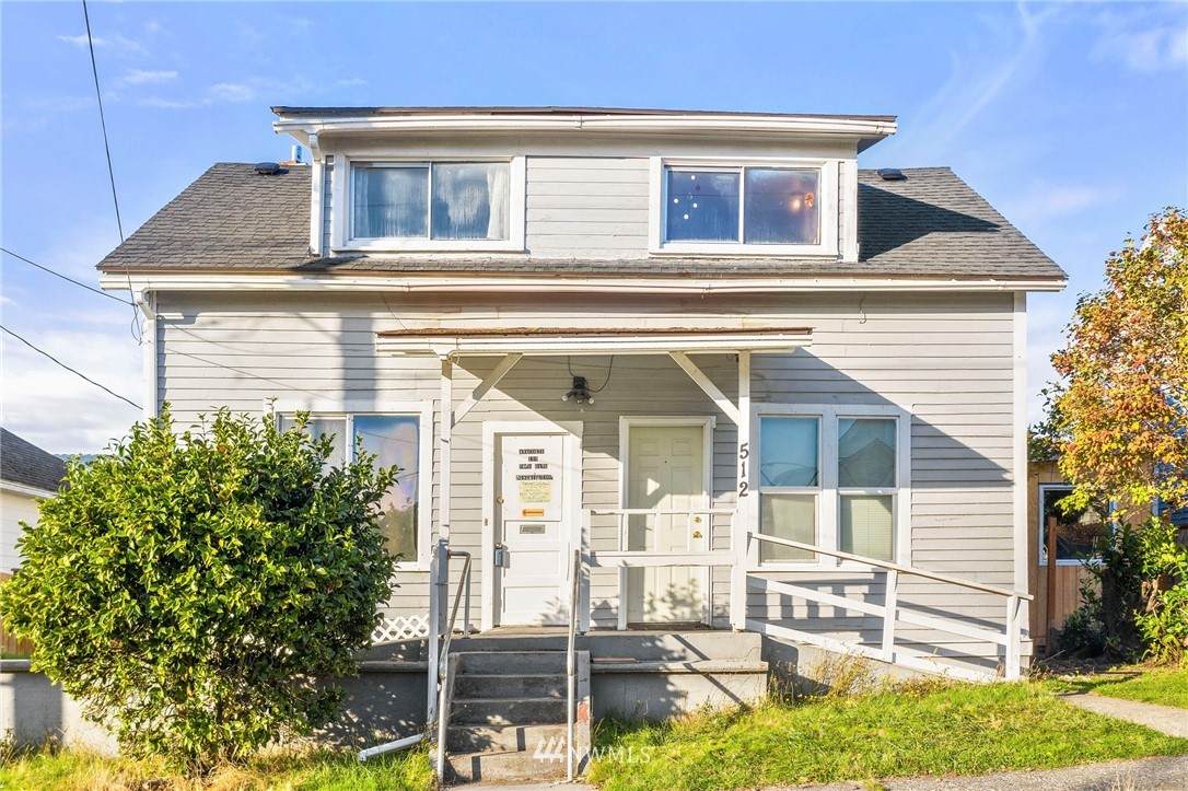 512 4th Street - Photo 1