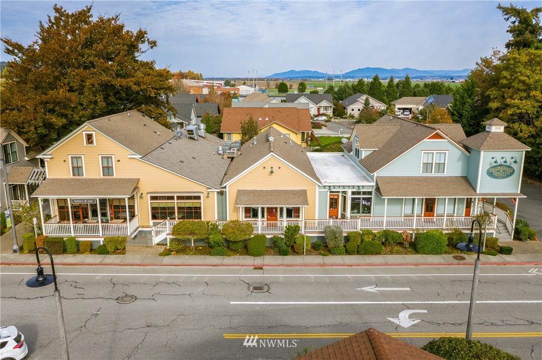 623 Morris Street - Photo 1