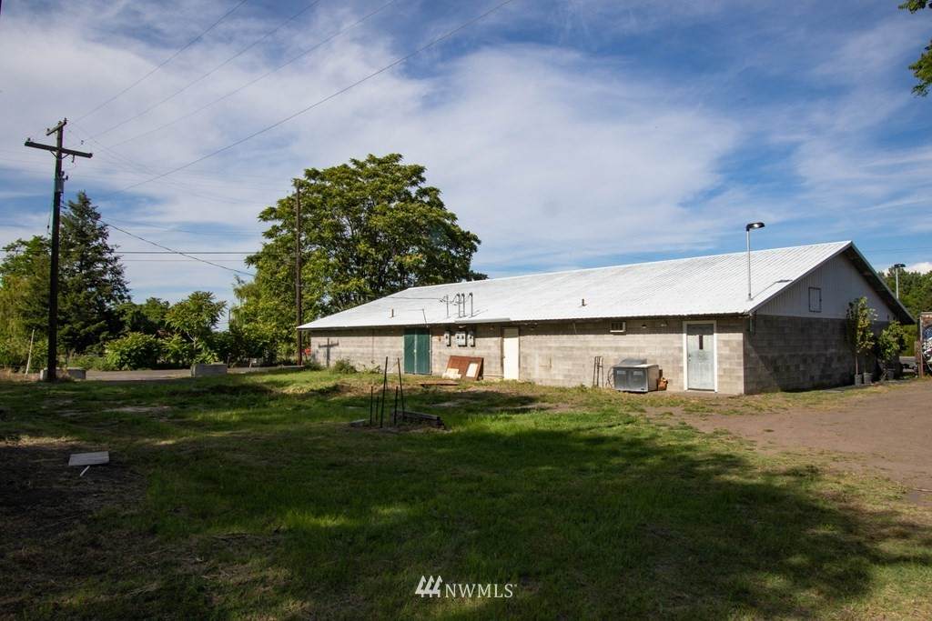 84984 Highway 11 - Photo 1