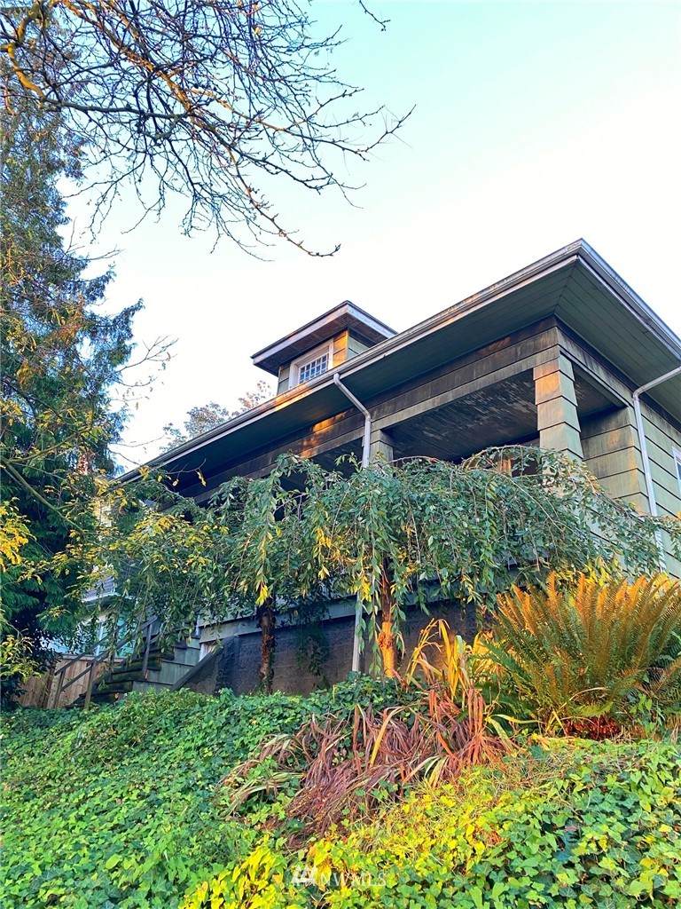 913 23rd Avenue - Photo 1