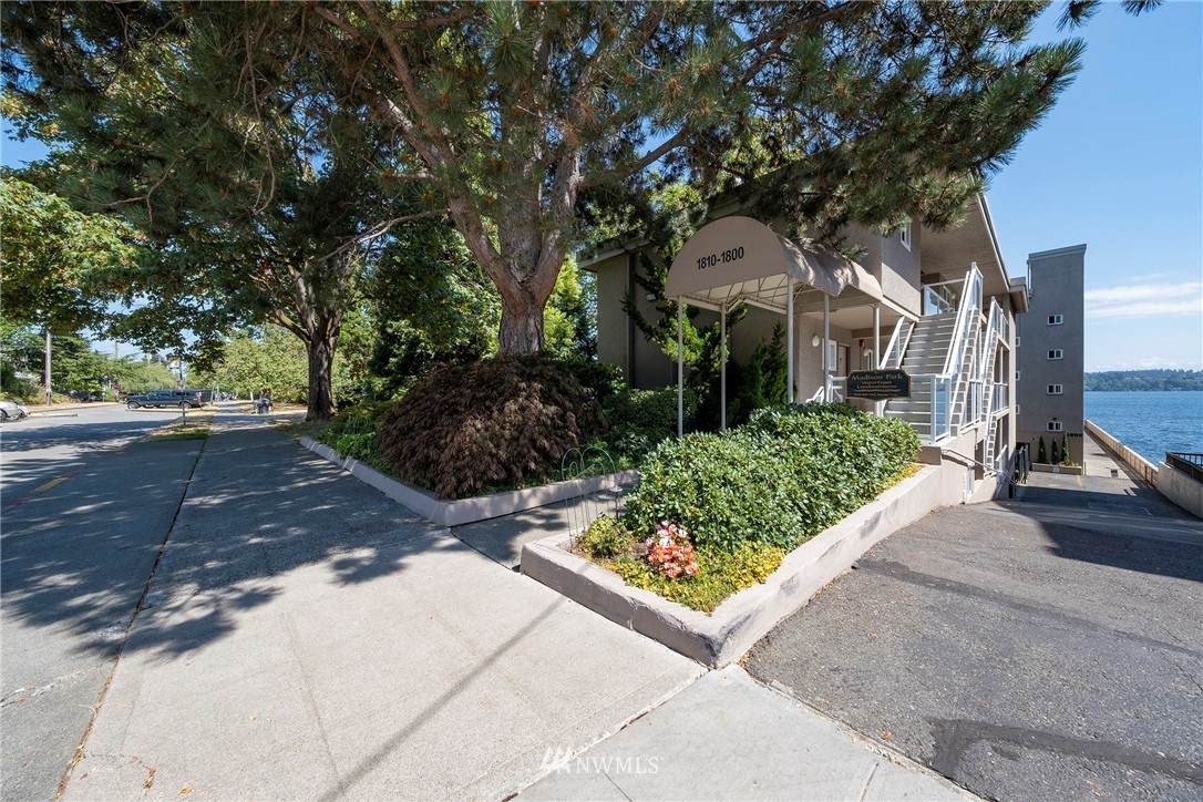 1810 43rd Avenue - Photo 1