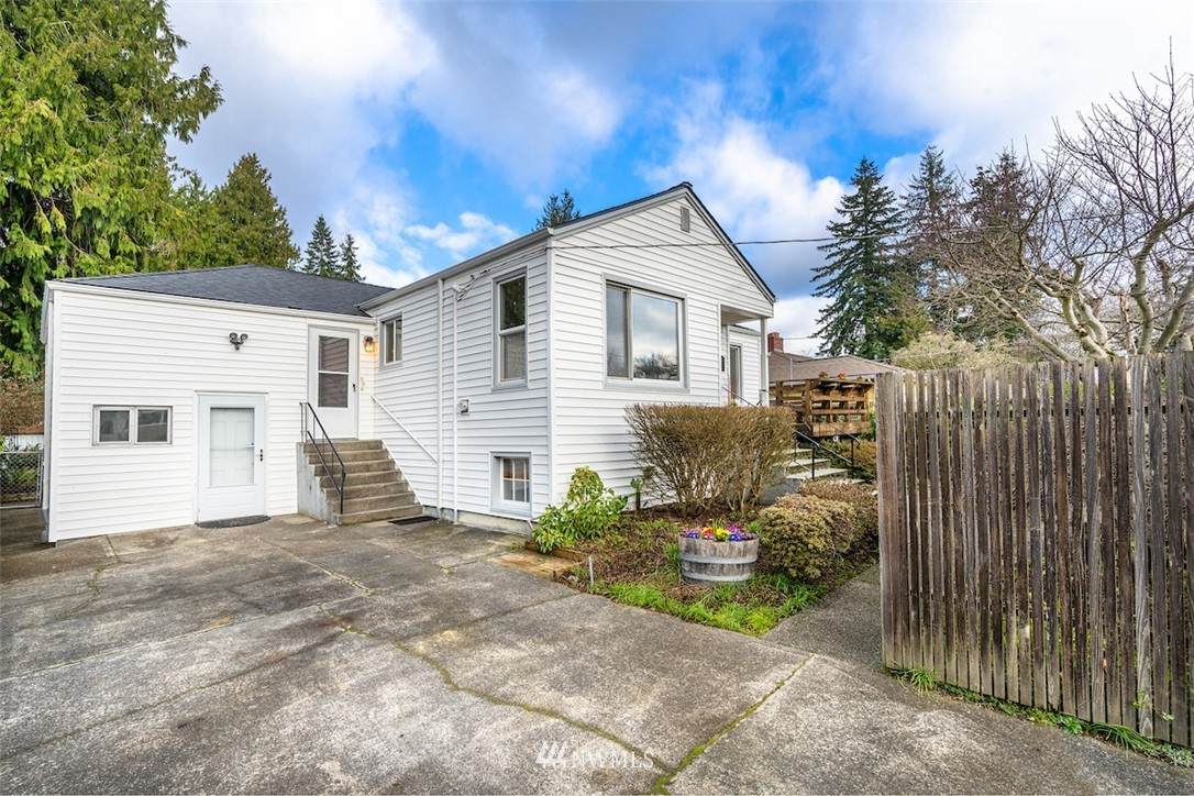 4242 113th Street - Photo 1