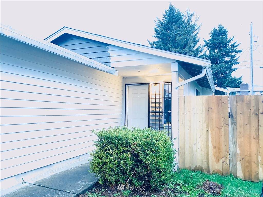 8419 Thompson Ave - Photo 1