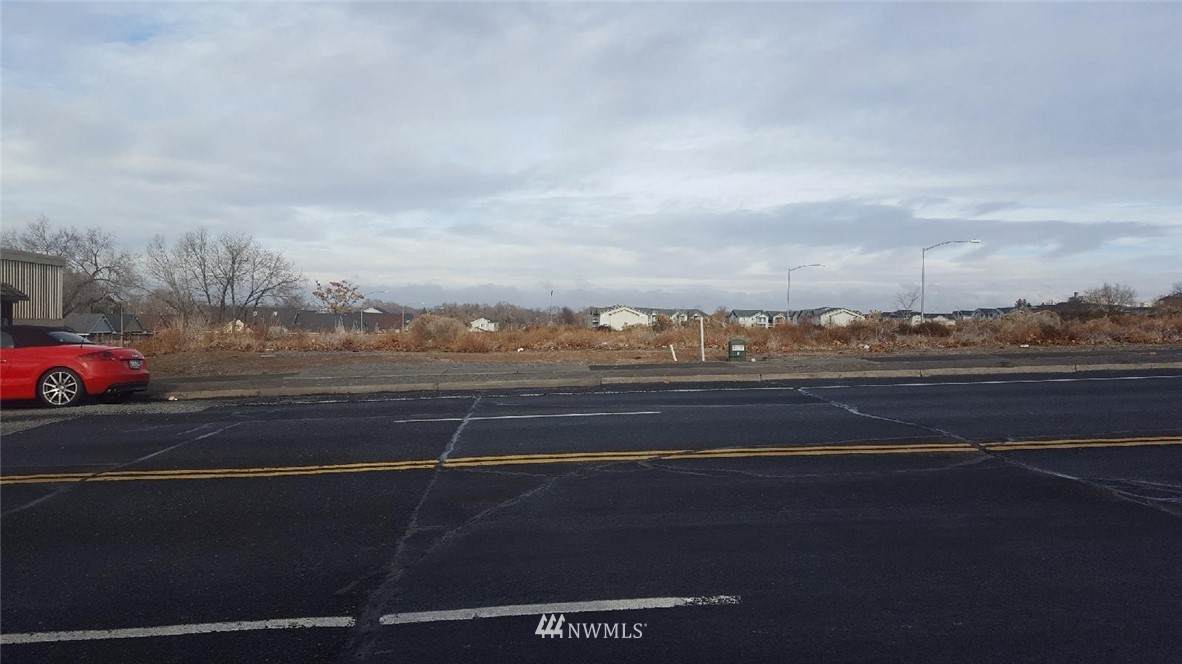 202 Hill Avenue - Photo 1