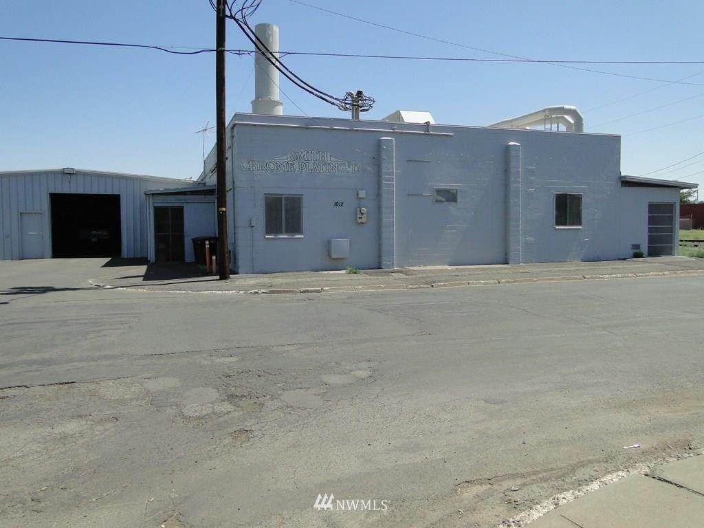 1012 9th Street - Photo 1