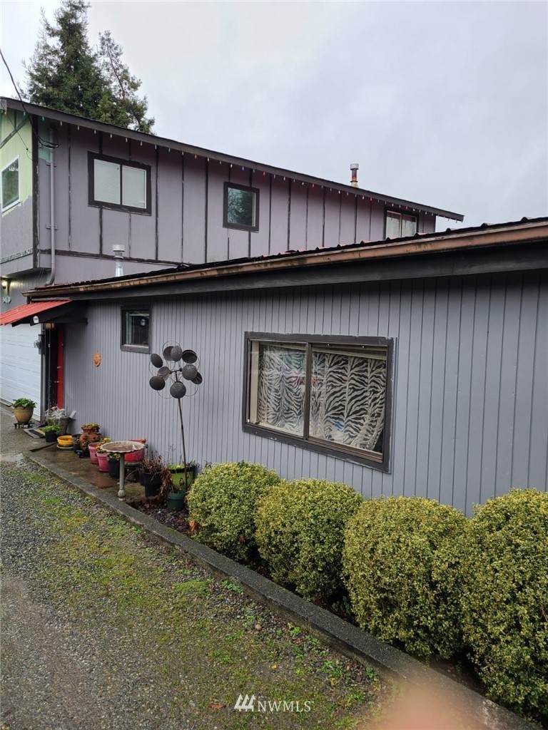 5200 Seahurst Avenue - Photo 1
