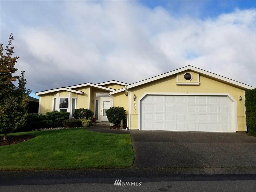 1935 Daylily Lane - Photo 1