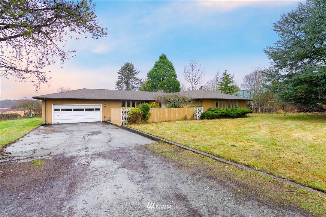 670 7th Avenue - Photo 1