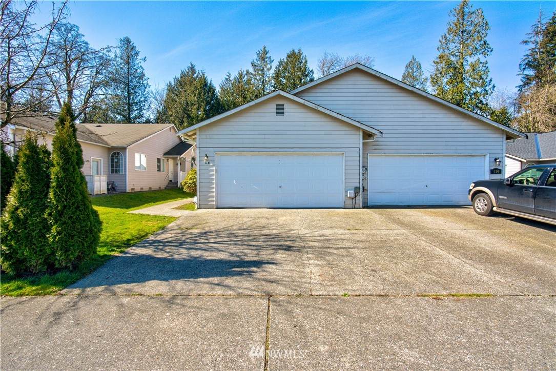 118 95th Avenue - Photo 1