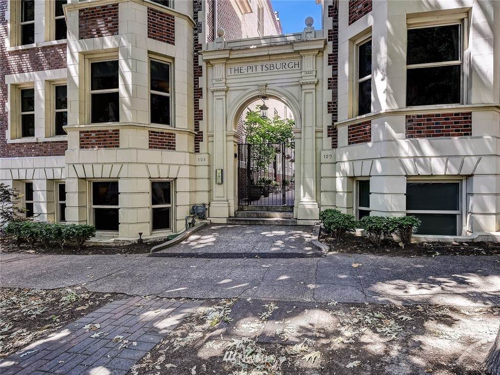 125 Warren Avenue - Photo 1