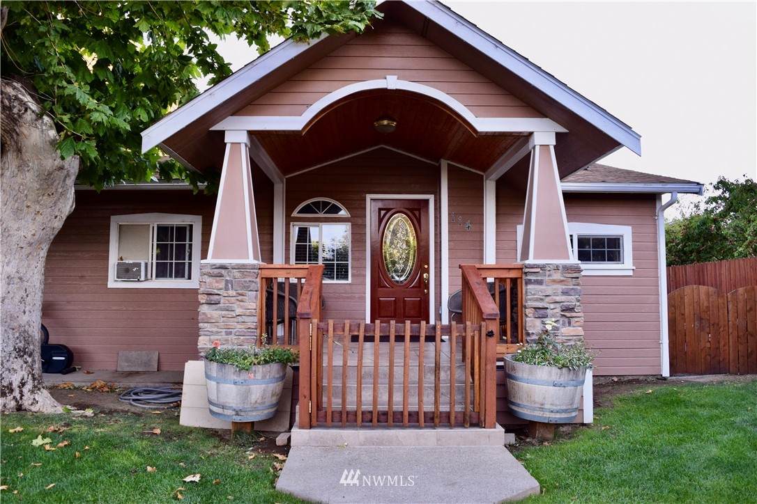 114 N St Se - Photo 1