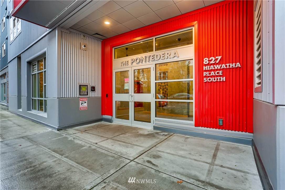 827 Hiawatha Place - Photo 1