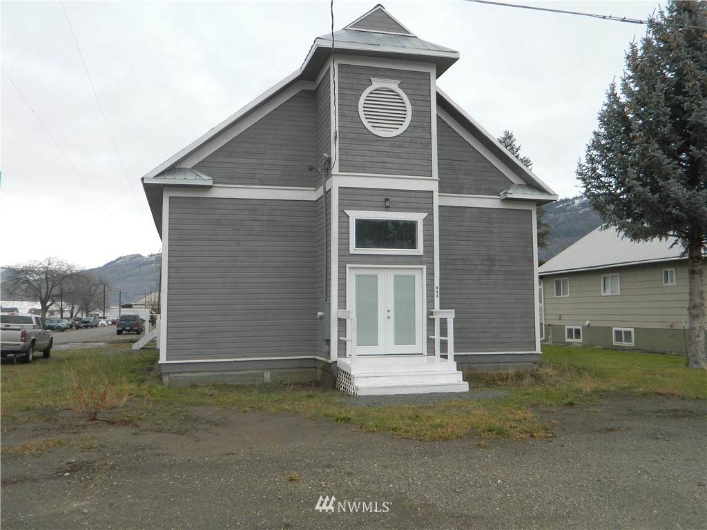 921 Fir Street - Photo 1