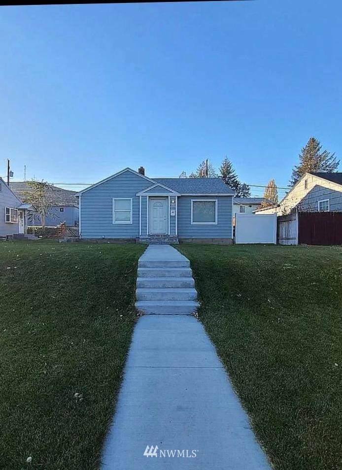 225 F Street - Photo 1