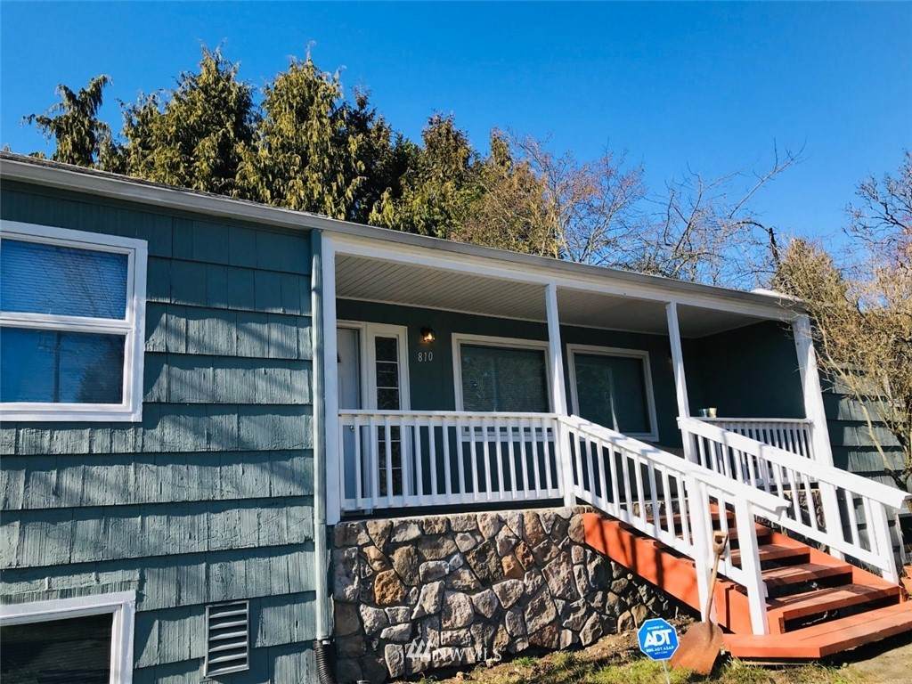 810 143rd Street - Photo 1