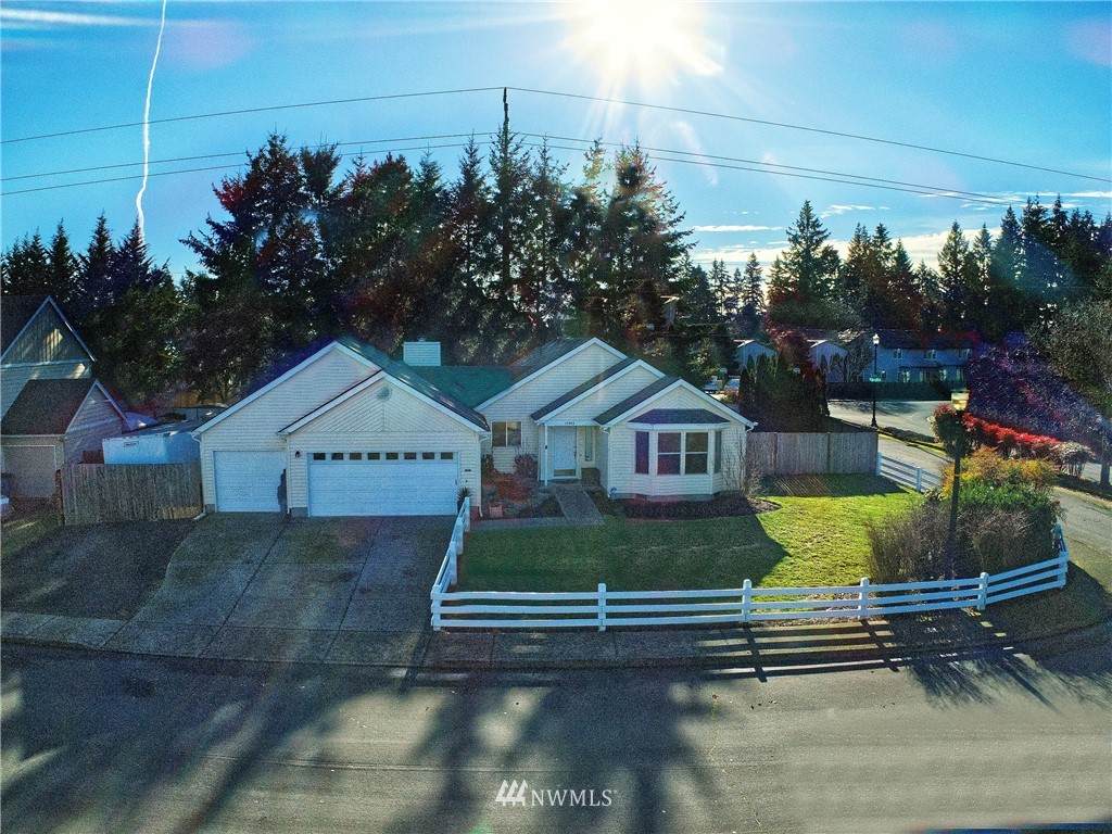 4701 52nd Avenue - Photo 1