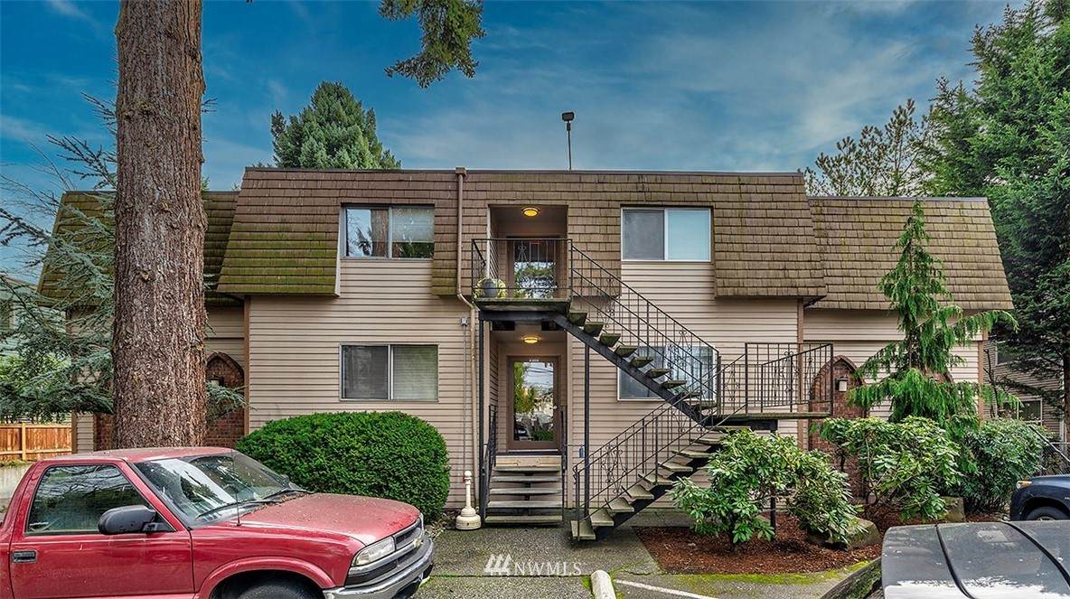 7217 175th Street - Photo 1