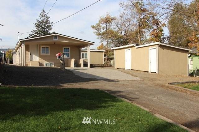 830 Methow Street - Photo 1