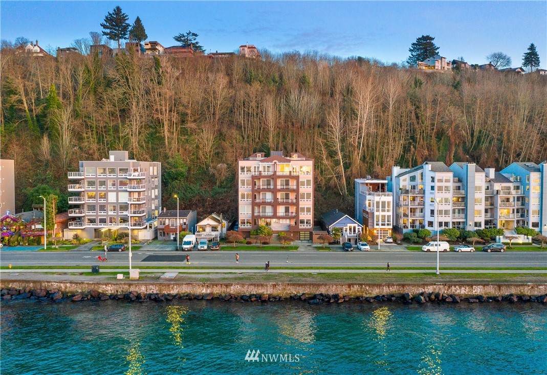 1502 Alki Avenue - Photo 1