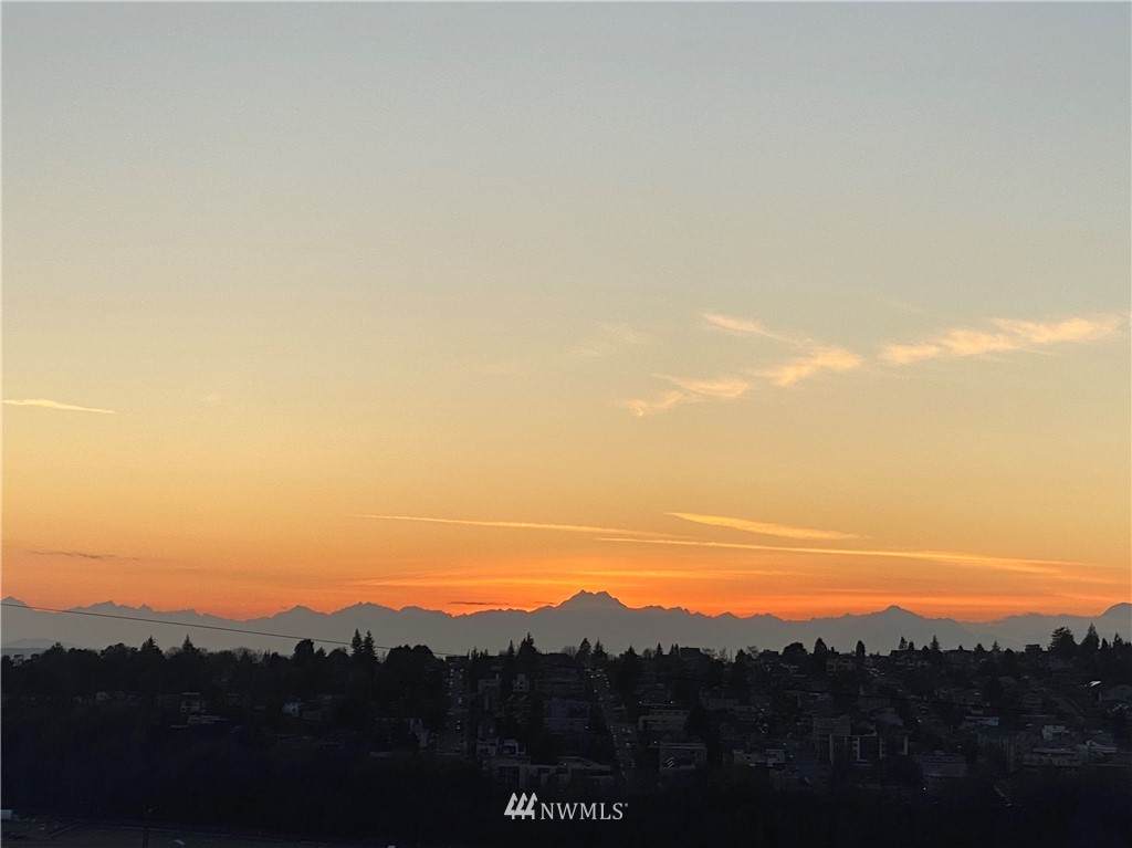 1910 11th Avenue - Photo 1